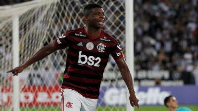 Empresário de Lincoln revela propostas, admite saída do jogador e critica Flamengo: 'Talento que o clube não sabe administrar'