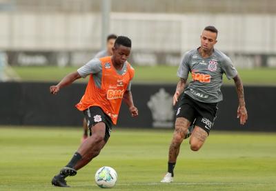 Luan completa 25 jogos pelo Corinthians e ganha concorrência de Cazares; compare números