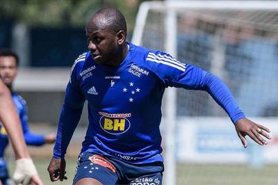 Sassá retorna ao Cruzeiro e promete assumir responsabilidade por gols: 'Sou pago para isso'
