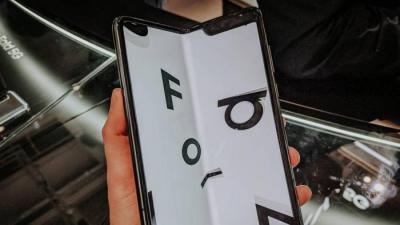 Galaxy Z Fold Lite? Samsung registra dobrável com visual de rival e notch grande
