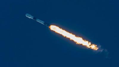 SpaceX envia mais 60 satélites Starlink à órbita em seu 18º lançamento de 2020