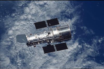 Telescópio Hubble registra 'tromba d'água' cósmica em imagem