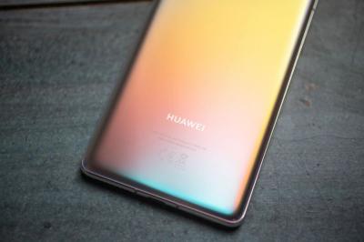 Huawei Mate 40 Pro: lindo e futurista, mas sem apps Google