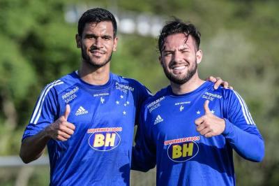 Brunoro projeta prazo de uma semana para que Cruzeiro volte a inscrever jogadores