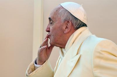 CNBB diz que comentário do Papa sobre união gay demonstra 'humanidade', mas não altera conceito católico de família