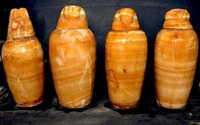 Tumba de 2,5 mil anos pertencente a família de general egípcio é descoberta