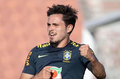 Diretor do Inter explica por que negócio com Cruzeiro por Maurício está travado: 'Tinha chance, mas hoje é quase zero'