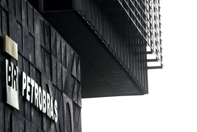 Petrobras tem prejuízo de R$1,5 bi no 3º tri com adesão a anistias tributárias