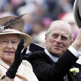 Rainha Elizabeth e Príncipe Philip recebem vacina contra a Covid-19