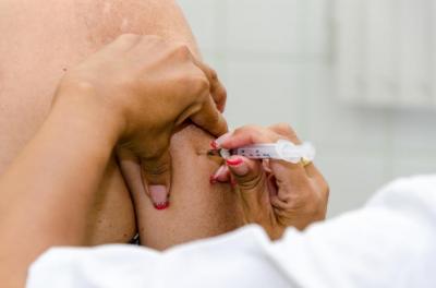 Serra contrata profissionais de saúde para campanha de vacinação contra Covid-19