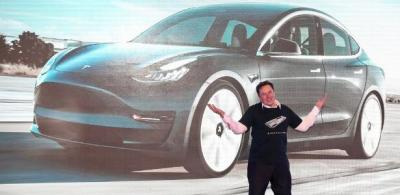 Homem mais rico do mundo: saiba quais carros Elon Musk já teve na garagem