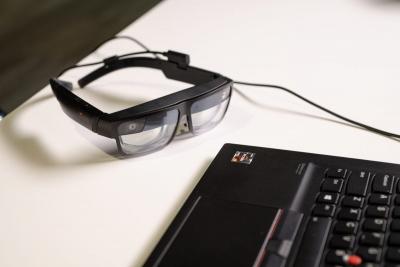Lenovo cria óculos digitais que funcionam com celulares Motorola