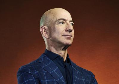 Jeff Bezos reassume o posto de mais rico do mundo