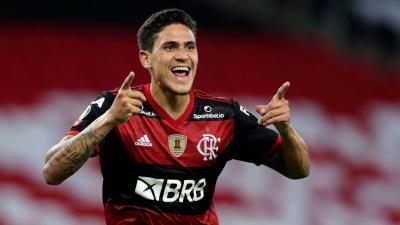 Flamengo: Pedro faz golaço 'à la Ibra' em treino, deixa César estático e impressiona companheiros; veja
