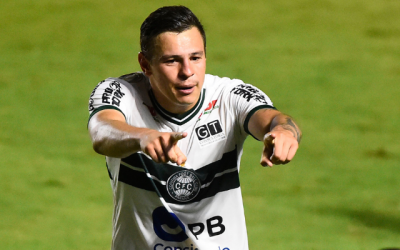 Após gol sobre o Vasco, Hugo Moura manda recado a fãs em rede social