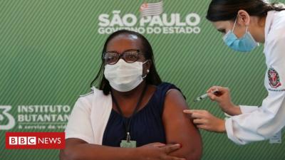 Enfermeira de SP é a 1ª vacinada do país; Doria e Pazuello trocam farpas