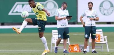Palmeiras faz treino tático na Academia horas antes de pegar o Corinthians
