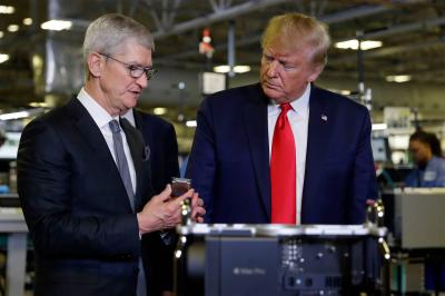 Tim Cook deu a Trump o primeiro Mac Pro fabricado nos EUA