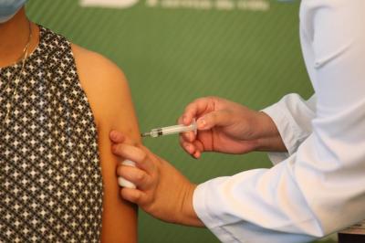 Técnicas de antissepsia dispensam uso de luvas durante aplicação de vacinas