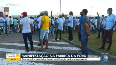 Trabalhadores da Ford voltam a protestar contra fechamento de fábrica em Camaçari