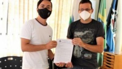 Vereador de Jacarezinho solicita contratação de médicos especialistas