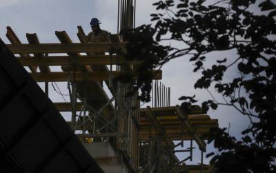 Falta ou alto custo de insumos atinge metade da indústria da construção, diz CNI