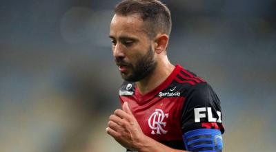 Al Nasr possui documento assinado pelo Flamengo autorizando venda de Everton Ribeiro