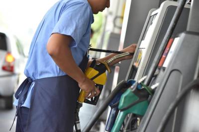 Preço da gasolina passa de R$ 5 no DF. Veja onde abastecer pelo menor valor