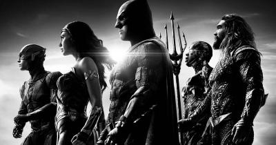 Zack Snyder confirma lançamento em preto e branco de Liga da Justiça