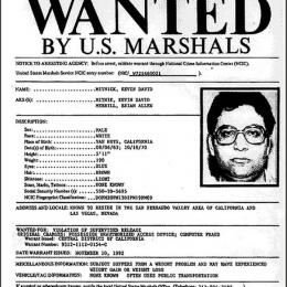 A história de Kevin Mitnick o hacker mais procurado pelo FBI nos anos 90