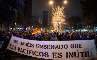 Catalunha tem sexta noite de protestos por prisão de rapper