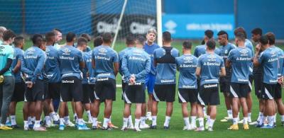 Escalação do Grêmio: Renato, titulares e até alguns reservas não viajam