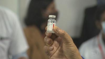 Câmara aprova MP que dá sete dias para Anvisa decidir se autoriza vacina contra Covid-19