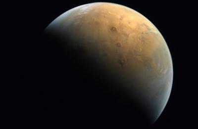 Micróbios terrestres podem sobreviver temporariamente em Marte, segundo pesquisa