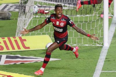 Octacampeão brasileiro, Flamengo iguala Santos; veja ranking