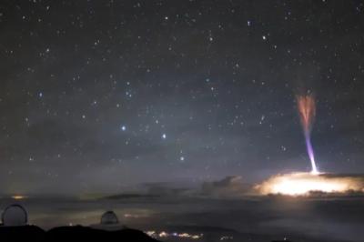 Foto no Havaí mostra dois fenômenos raros acontecendo no céu