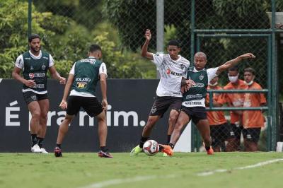 Na despedida de Victor, reservas do Atlético estreiam no Mineiro contra URT