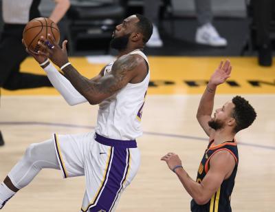 Com passeio desde o 1º quarto, Los Angeles Lakers massacra o Golden State Warriors