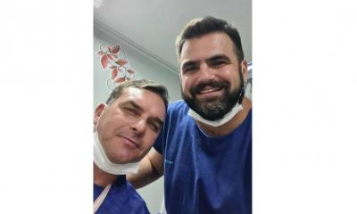 Flávio Bolsonaro sofre acidente de quadriciclo no Ceará e é atendido em hospital