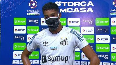 Bruno Marques marca em vitória do Santos e brinca com demora do VAR: 