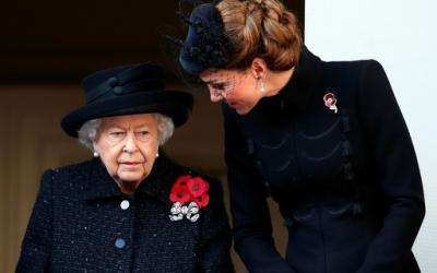 Rainha Elizabeth II quebra tradição de séculos da realeza após morte do Príncipe Philip