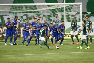 Quatro gols marcados, 40 sofridos: São Caetano completa seis meses sem vitória