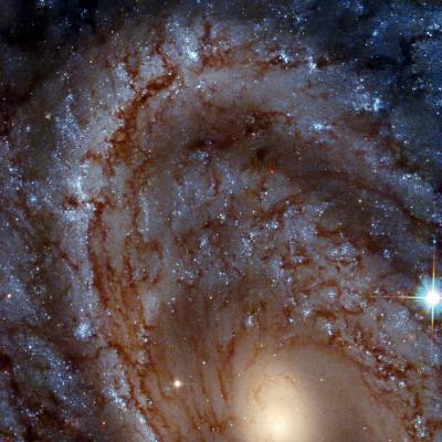 Hubble mostra uma galáxia deslumbrante (e muito útil para a ciência)