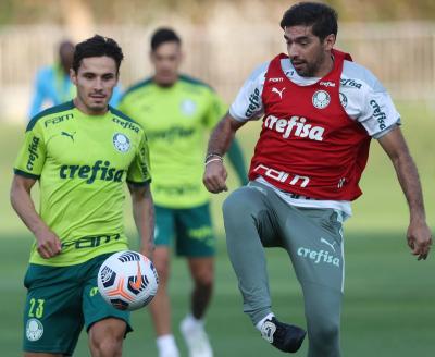 Escalação do Palmeiras: Raphael Veiga treina normalmente, e Abel Ferreira participa de recreativo