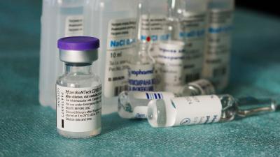 Covid: Pfizer deve produzir 4 bilhões de doses de vacina em 2022