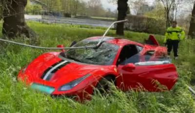 [Video] Motorista se ‘acha piloto’ e estreia Ferrari com batida