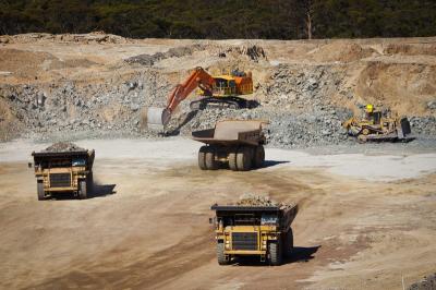Aço e minério de ferro têm novas máximas na China e analistas alertam sobre riscos Por Reuters