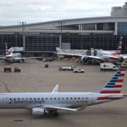 Homem ameaça derrubar avião e voo é desviado nos EUA