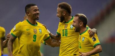 Everton Ribeiro vê estreia 'excelente' e seleção pensando em jogar bem