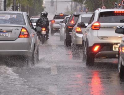 Goiânia pode ter pancadas isoladas de chuva nesta segunda (14), diz previsão